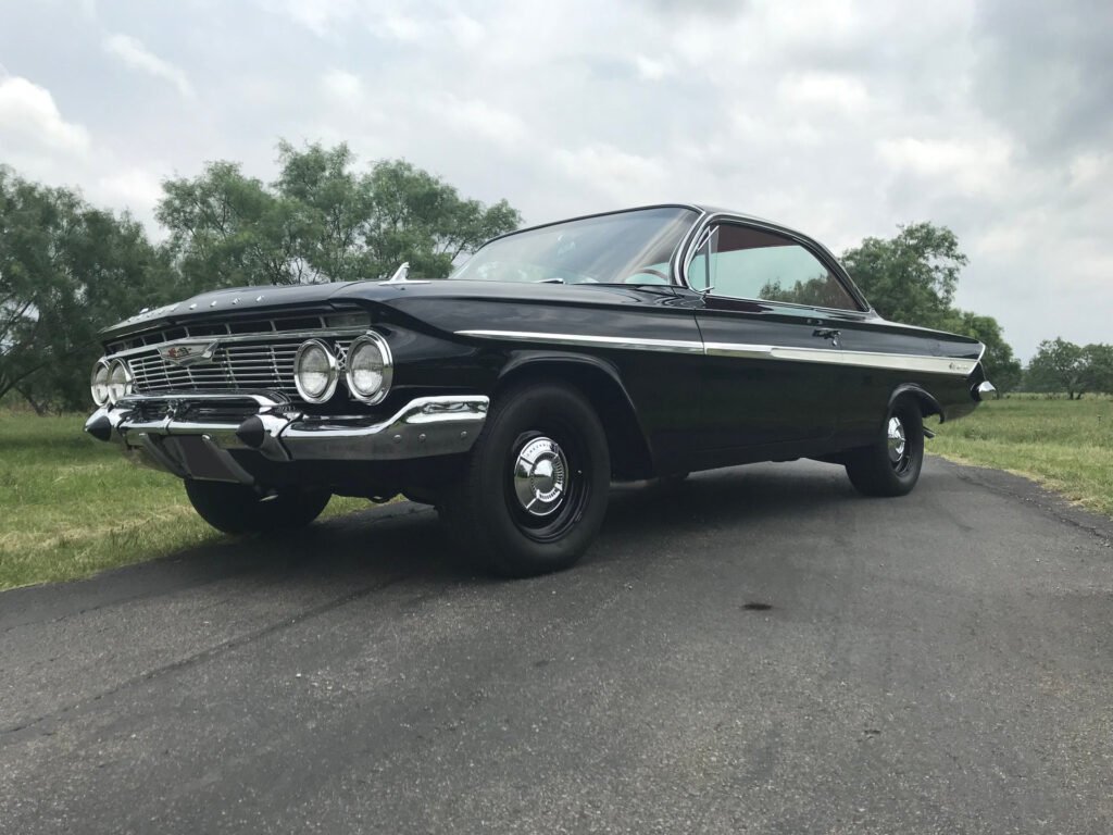 1961 CHEVROLET IMPALA