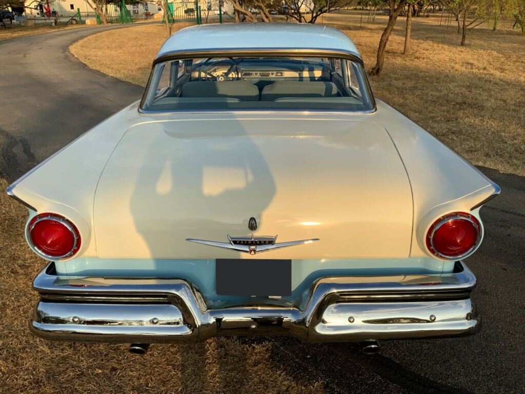 1957 FORD FAIRLANE 500