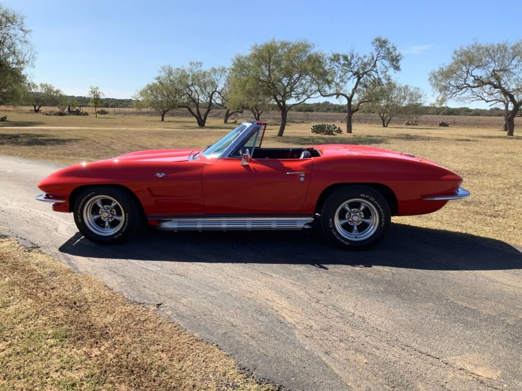 1964 CHEVROLET CORVETTE Sting Ray