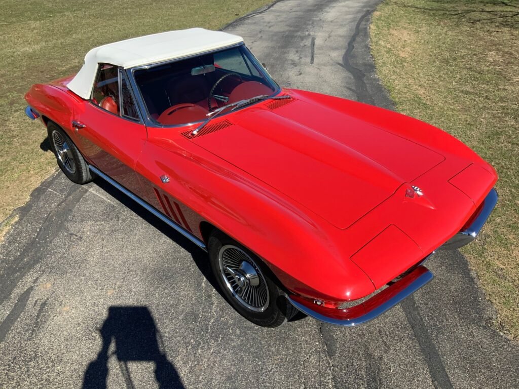 1965 CHEVROLET CORVETTE